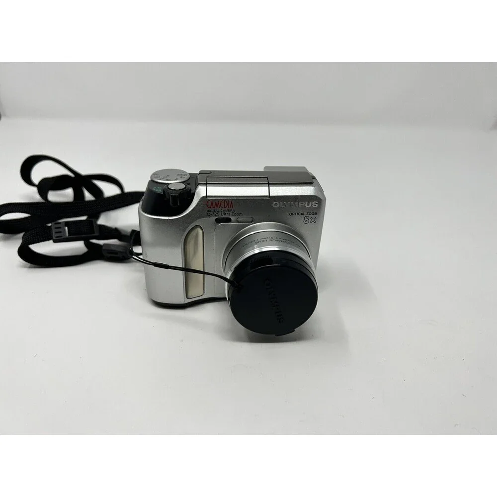 Olympus CAMEDIA C-725 Ultra Zoom 3.0MP Digital Camera - Silver